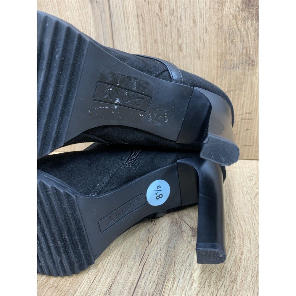 DKNY Women's Stilettos 4 in Peep Toe Booties Medallion Side Zip Black size 8.5 M - Picture 15 of 16